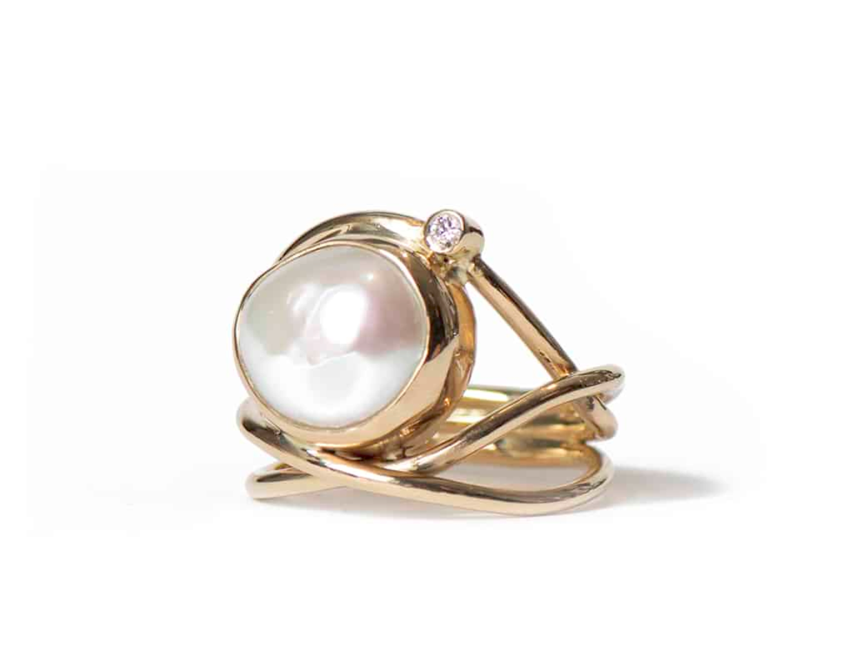 Athena guld viklering med perle og brillant