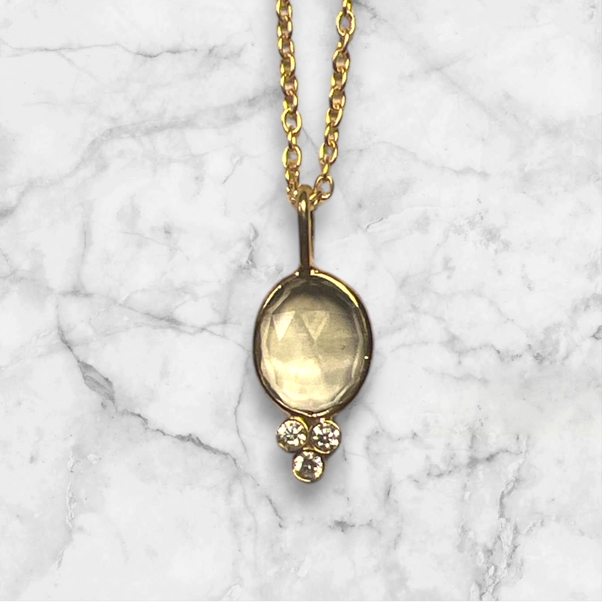 Nova oval Grøn Ametyst